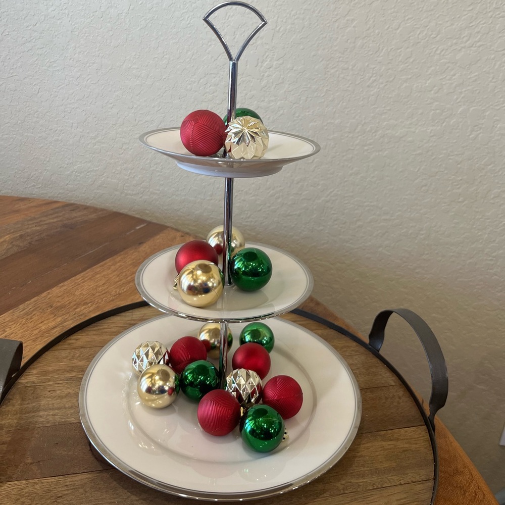 China plate Tiered Serving Platter